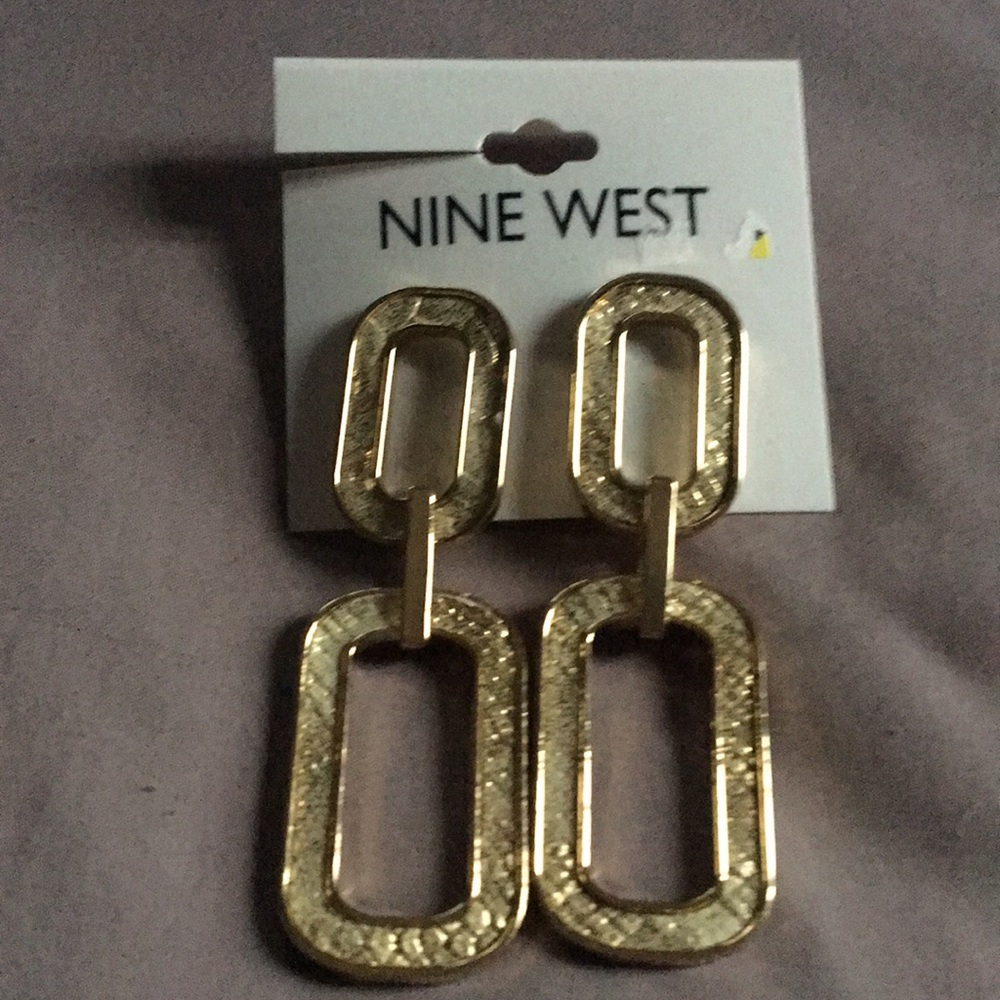 Nine West dangle earrings